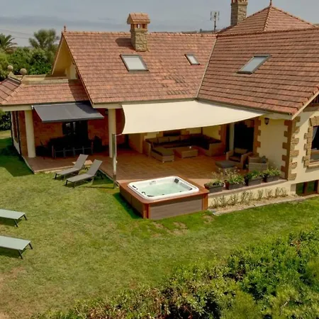 Villa La Casona De La Playa