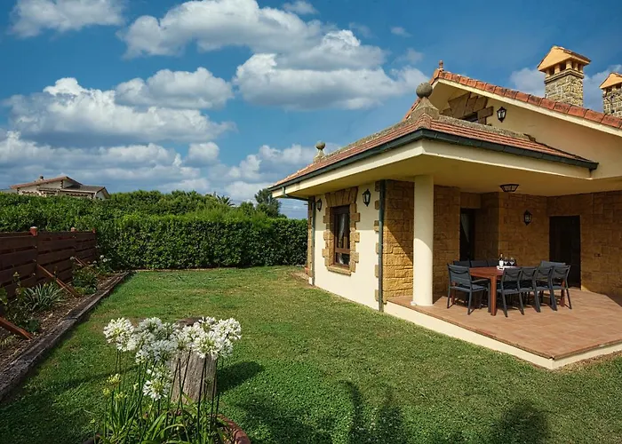 La Casona De La Playa * Ajo